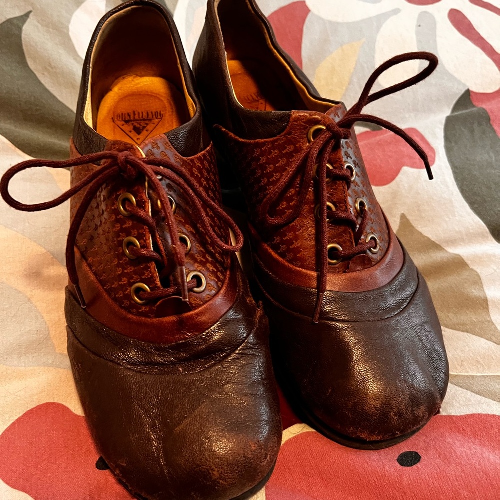 Brown and tan John Fluevog shoes, size 8. Good used condition pls see all photos - Picture 10 of 10